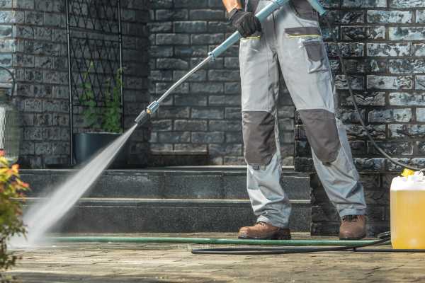 pressure-cleaning